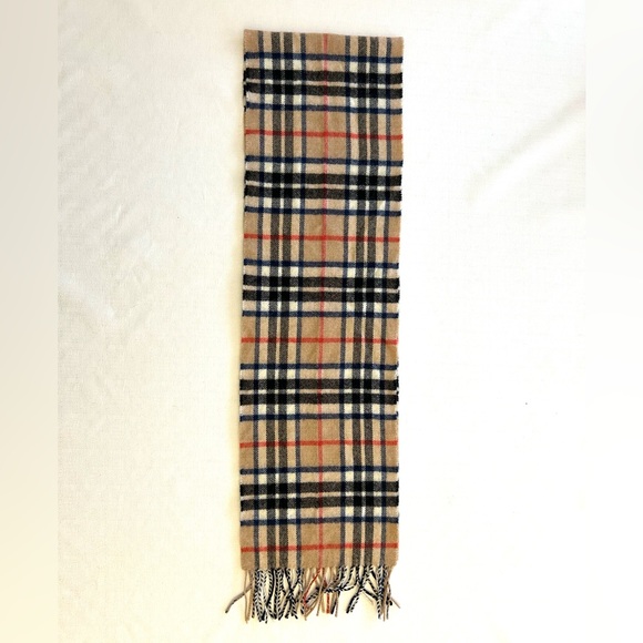 Lochcarron of Scotland Women’s Lambswool Scarf - Picture 3 of 13
